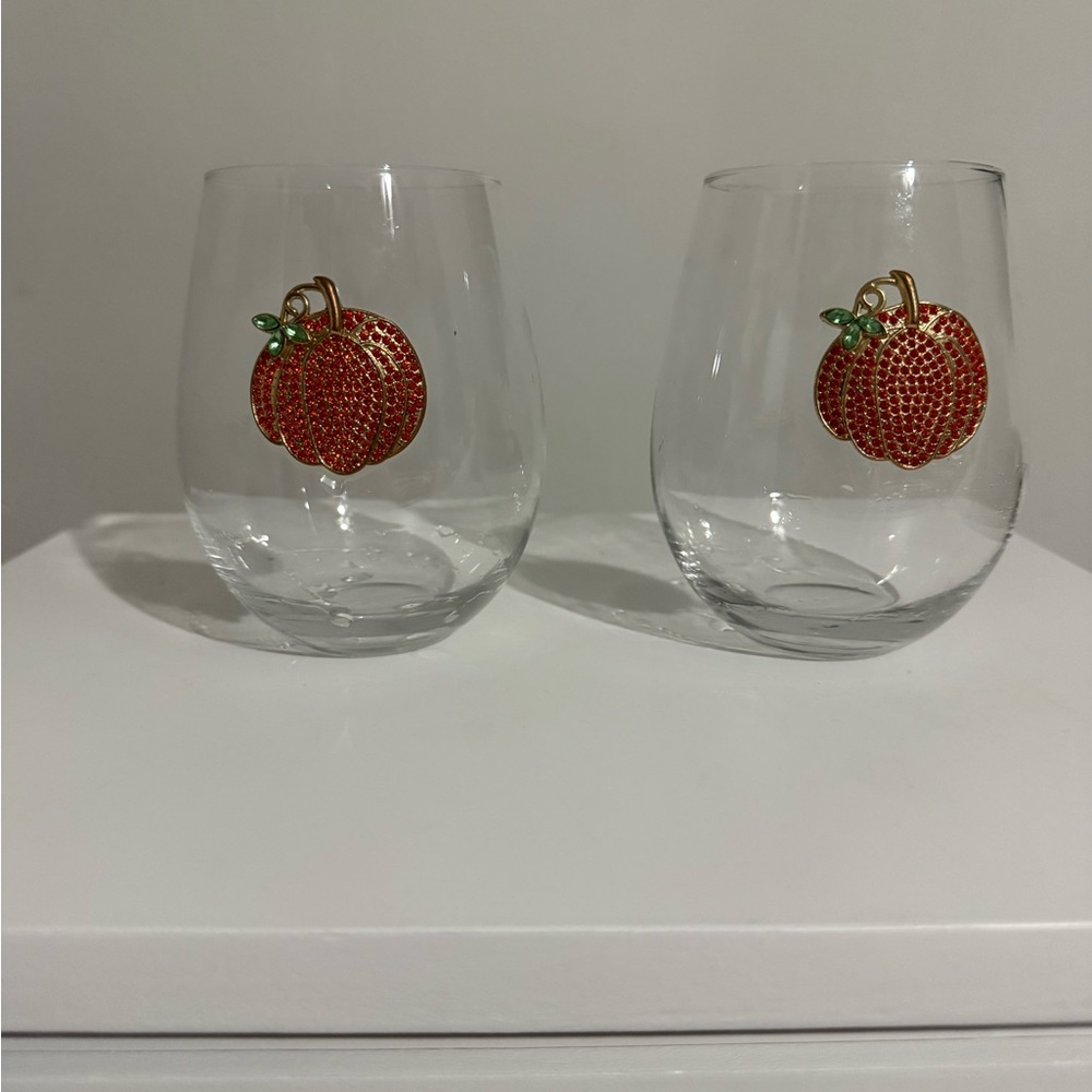 Wine glasses with crystal pumpkins